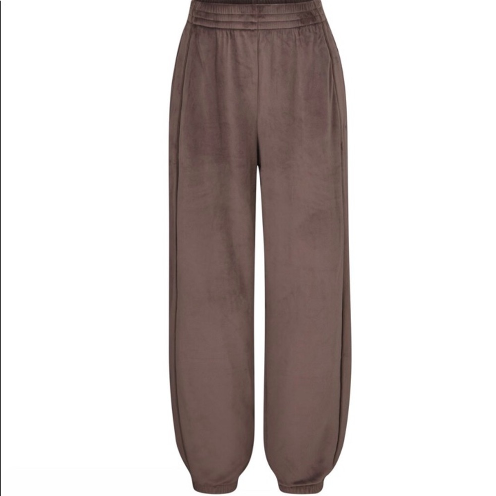 SKIMS Velour Oversized Jogger